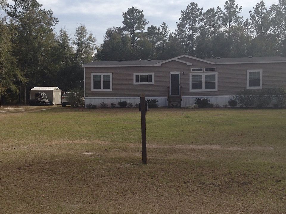1st image of 232 NE Laurie Ln