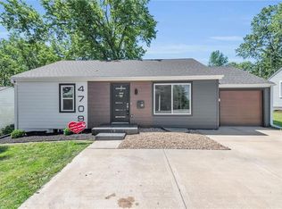 4709 W 75th St, Prairie Village, KS 66208