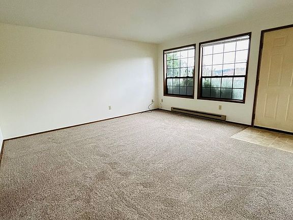 5th image of 717 SE 8th Ave APT 101