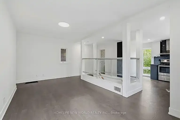 1842 Dundas St E #2 — Photo 8