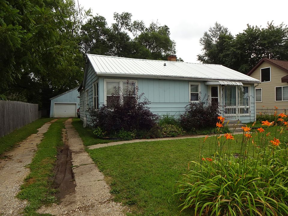 1st image of 2722 Sewell St