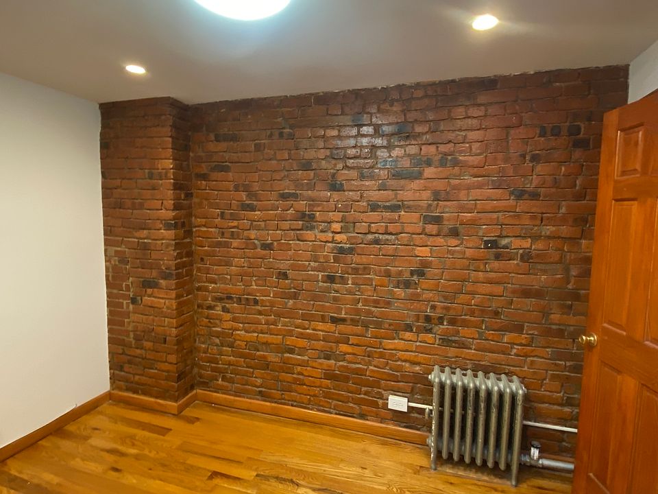 1st image of 64 Bainbridge St #4