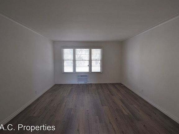 2nd image of 11412 1/2 Califa St #8824559