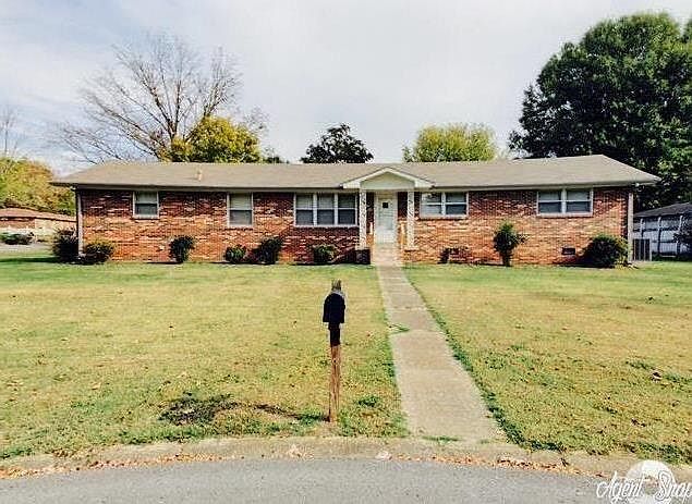 1st image of 108 Ashwood Dr