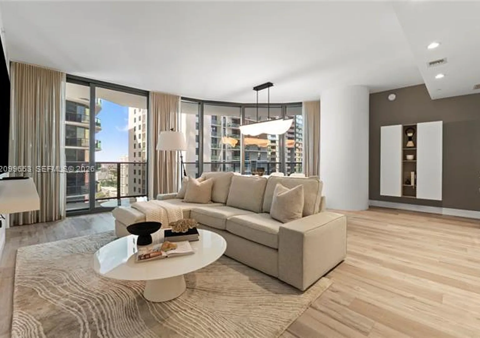 45 SW 9th St cu-1708, Miami, FL 33130 — Photo 2