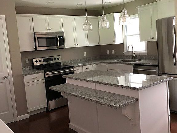 Eat in kitchen with pantry