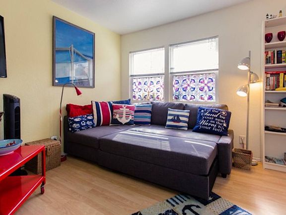 4th image of 834-38 Pismo Ct #834