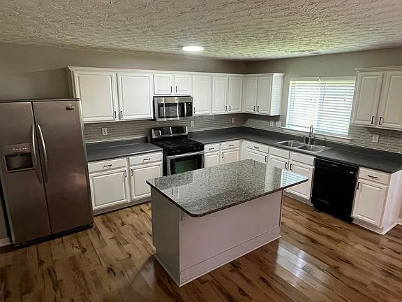 5th image of 47 Timber Ln