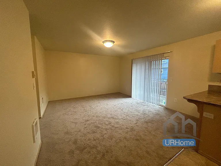 5069 SE 28th Ave — Photo 3