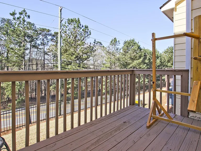 2384 Suwanee Pointe Dr — Photo 14