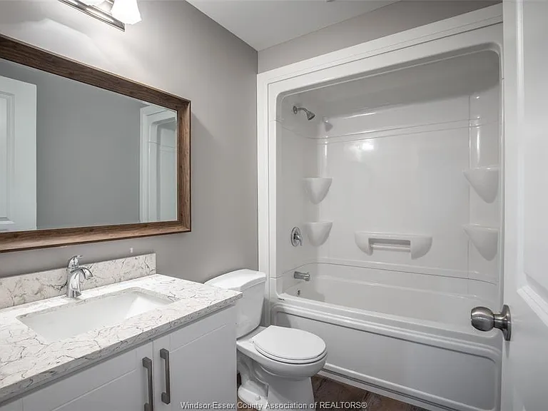 1044 Lena Ave #LOWER — Photo 12