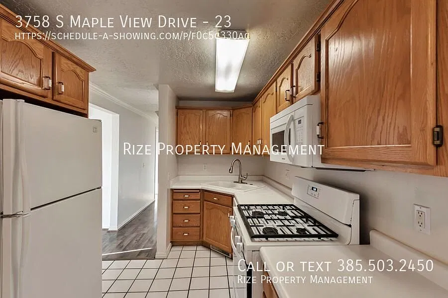 Cozy Up This Fall: Renovated 2 Bedroom, Gas Range + Private Balcony — Photo 3