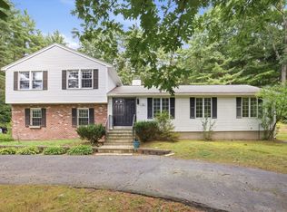 26 Louise Dr, Hollis, NH 03049