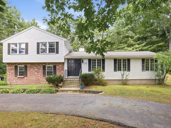 26 Louise Dr, Hollis, NH 03049