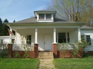 102 Park Hill Rd, Johnson City, TN 37601