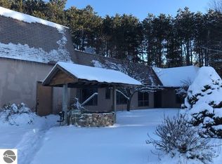 10230 E 16th Rd, Manton, MI 49663