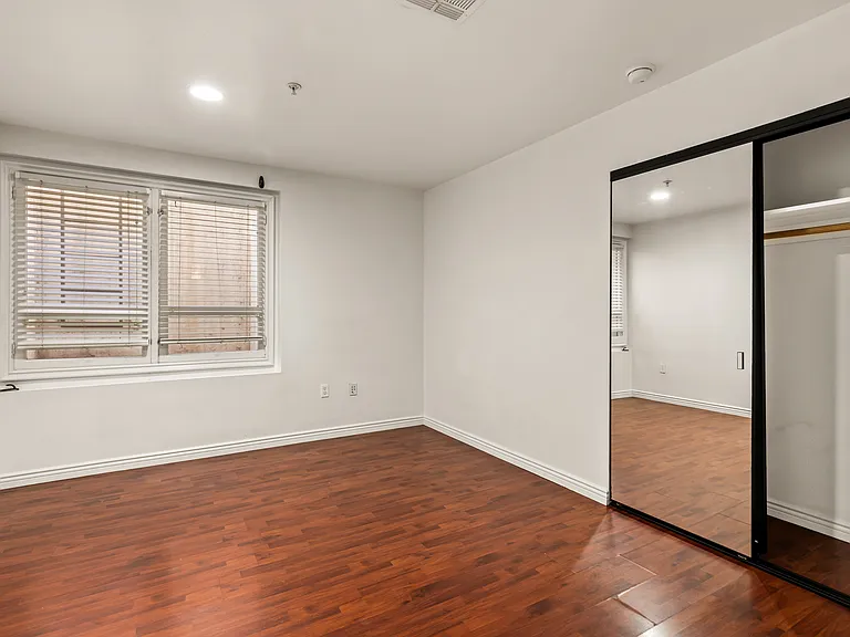 2673 Menlo Ave #3 — Photo 20