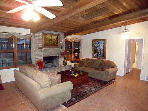 3rd image of 3905 Woodvine Dr