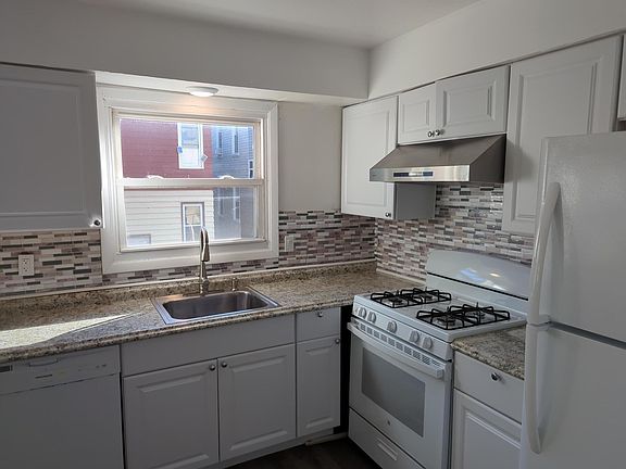 3rd image of 408 Vine St #Aa