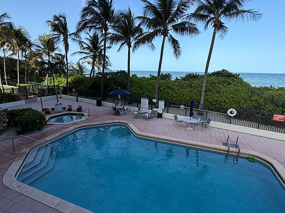 3rd image of 17275 Collins Ave APT 501