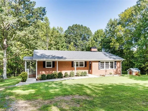 5384 Ridge Rd, Seagrove, NC 27341