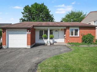 1078 Alenmede Cres, Ottawa, ON K2B 8H3