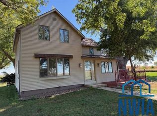 26472 Lynx Ave, Le Mars, IA 51031