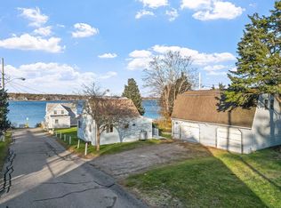 19 Holmes Ave, Kingston, MA 02364