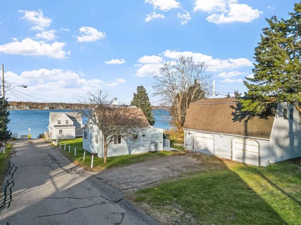 19 Holmes Ave, Kingston, MA 02364