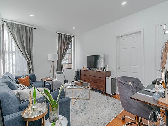 2nd image of 2554 38th St APT 2B