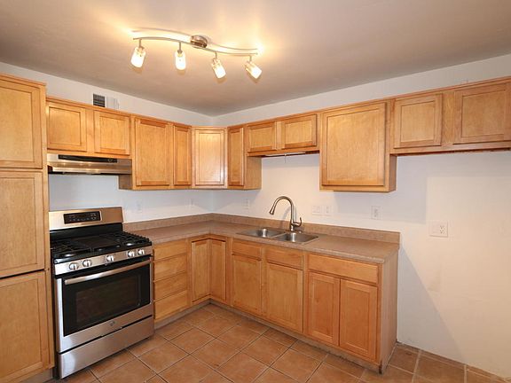 2nd image of 710 W Calle Lerdo
