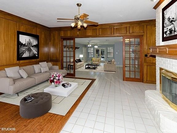 2nd image of 3117 Woodridge Dr