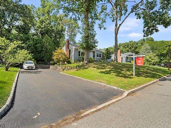 3rd image of 47 Ferncliff Rd