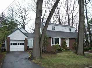 712 George St, Teaneck, NJ 07666