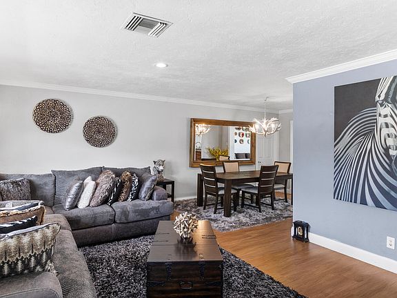 4th image of 7615 NW 72nd Avenue