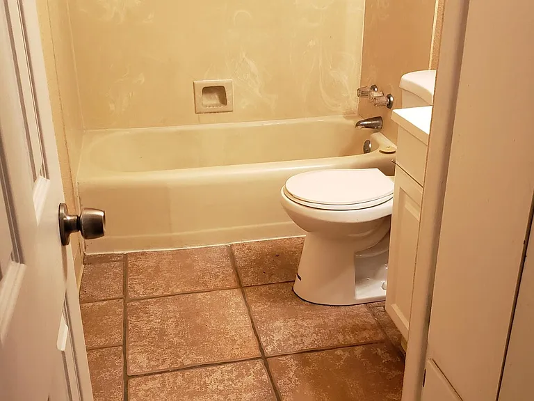1604 S Holland Dr — Photo 8