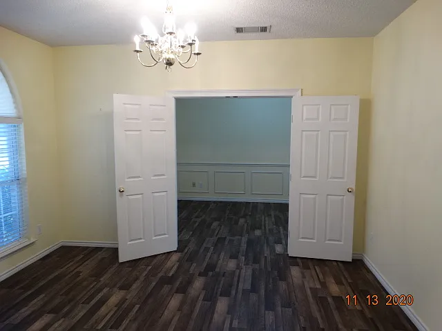 Building Photo - 1300 Rosewood Ln