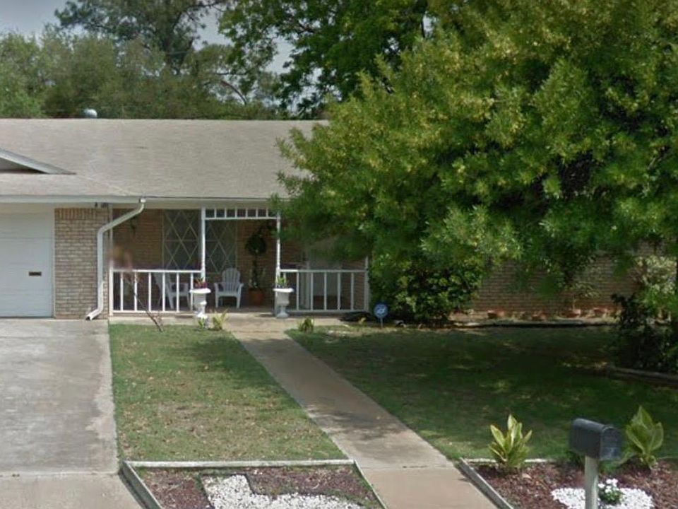 1st image of 926 Hillcrest Dr