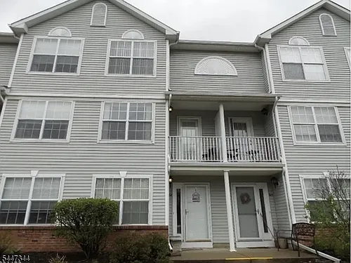 304 Mercer Ct #304 Photo 1