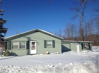 347 N Amboy Rd, Conneaut, OH 44030