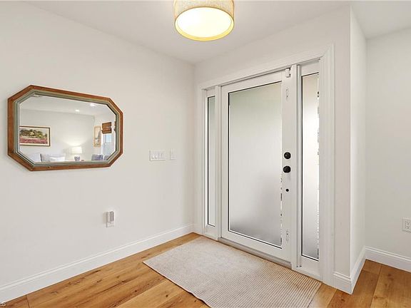 3rd image of 9690 Sussex ST