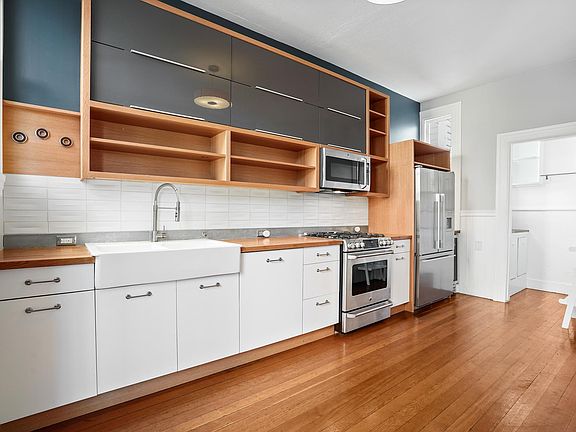 2nd image of 144 Guerrero St #144