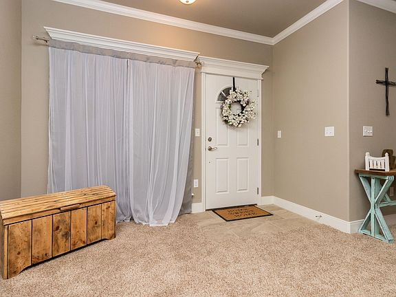 4th image of 42 Nicci Ln