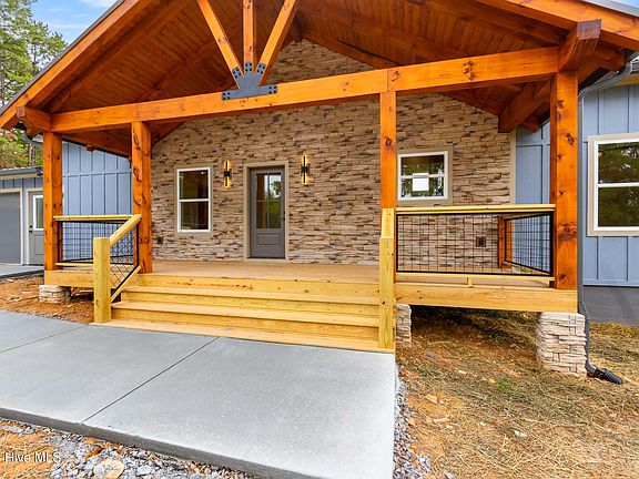 5th image of 72 Hickory Nut Lane