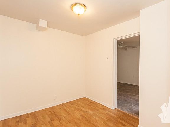 4th image of 3212 N Kenmore Ave #Gcc