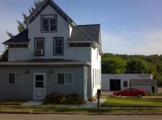 221 E Edgewater St, Cambria, WI 53923