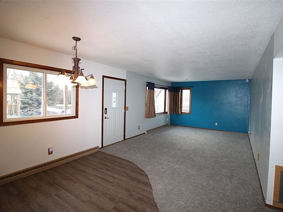 2nd image of 950 Main St