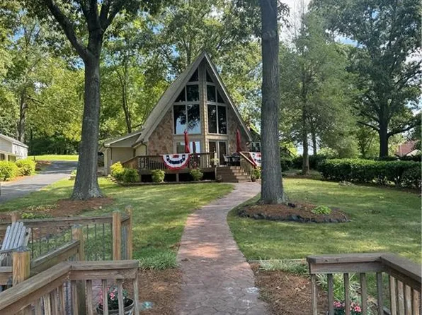 216 Friar Tuck Ter, Lexington, NC 27292