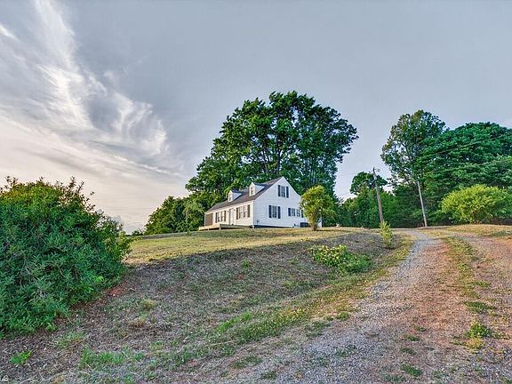 5th image of 1151 Moorefield Rd