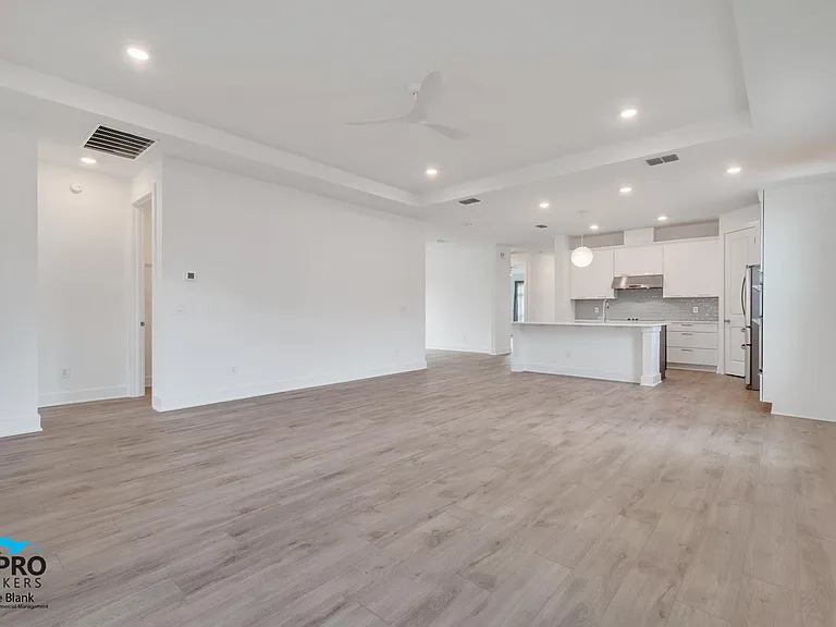 2956 Scout St — Photo 11